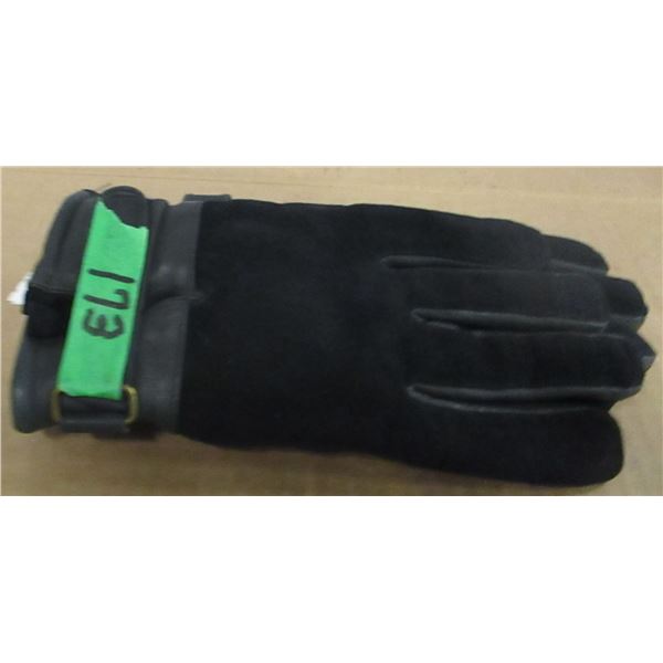 STORE CLOSE-OUT (AS IS):  LINED BLACK GLOVES (SIZE MEDIUM)