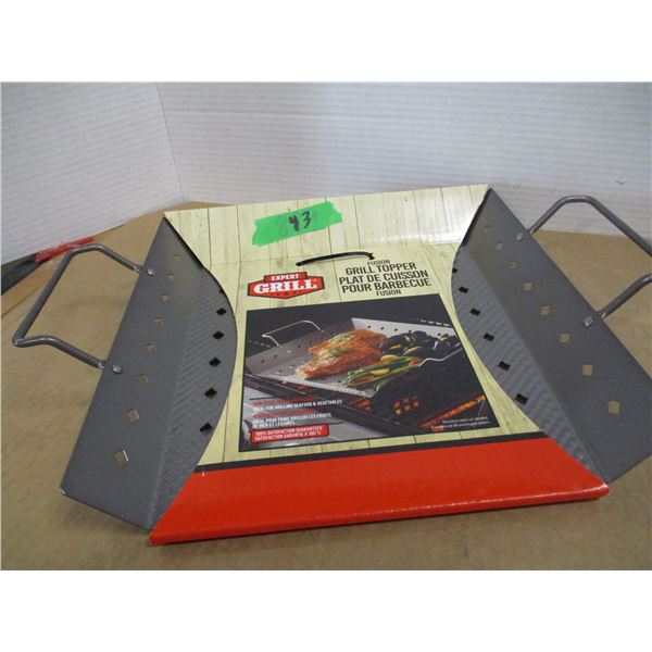 ESTATE (NEW):  EXPERT GRILL FUSION GRILL TOPPER IN ORIGINAL PACKAGE