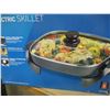 Image 2 : ESTATE (NEW):  BLACK & DECKER ELECTRIC SKILLET IN ORIGINAL BOX