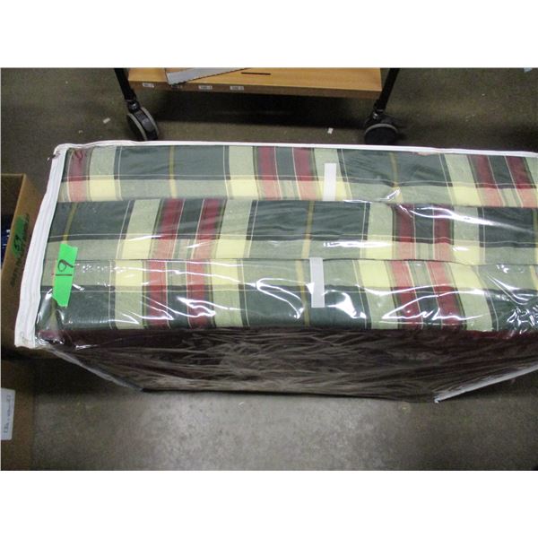 ESTATE:  3 SECTION FOLDING FOAM BED