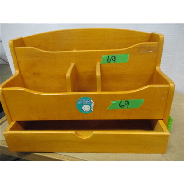 ESTATE:  WOODEN STORAGE SHELF