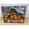 Image 1 : ESTATE (NEW):  NOSTALGIA CUPCAKE BAKERY IN ORIGINAL BOX