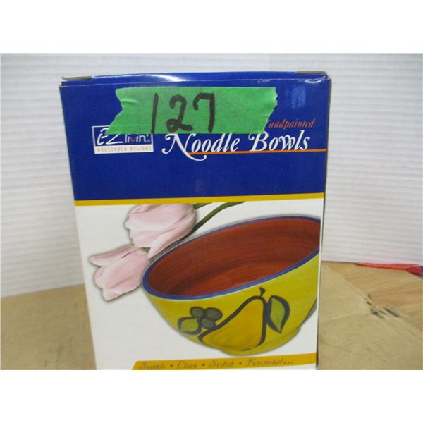 ESTATE (NEW):  4 NOODLE BOWLS IN ORIGINAL BOX