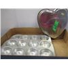Image 1 : ESTATE:  FLAT C/W BAKING TINS