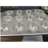 Image 3 : ESTATE:  FLAT C/W BAKING TINS