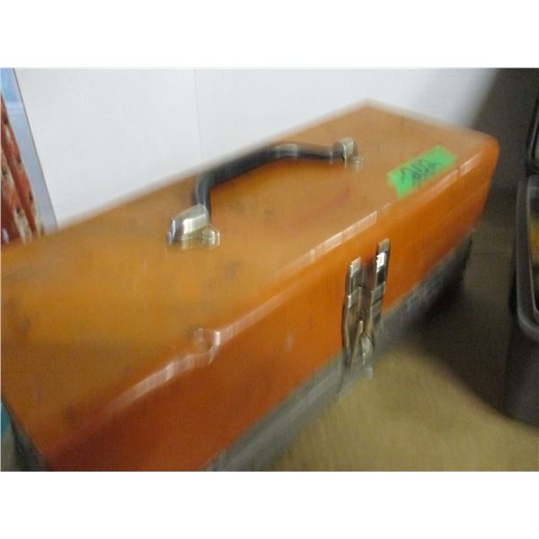 2 TOOLBOXES WITH CONTENTS