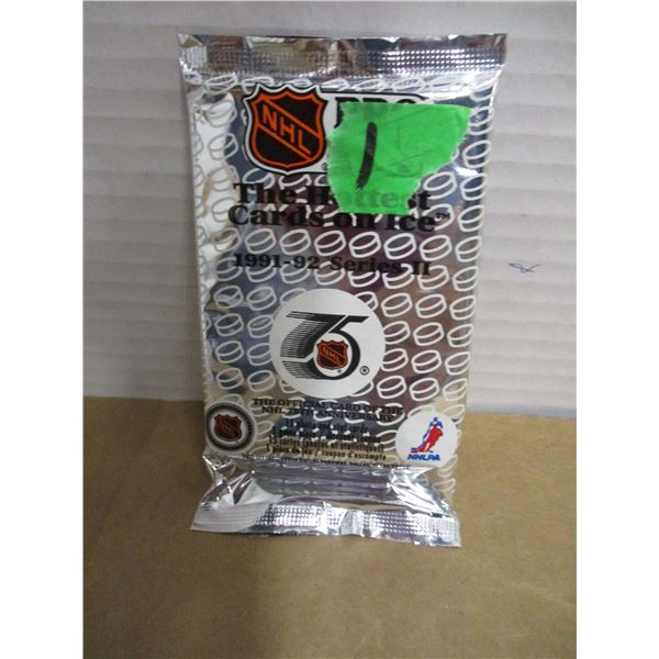 COLLECTABLE:  FACTORY SEALED PACKAGE OF 15 NHL PRO SET 1991 - 1992 SEASON