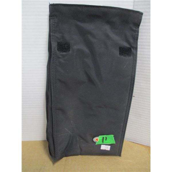 GENUINE THERMOS BRAND BLACK WATERPROOF & INSULATED LUNCH BAG C/W VELCRO CLOSURE