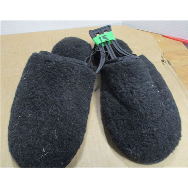 NEW:  SLIP ON SLIPPERS (SIZE 6 - 7)