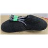 Image 2 : NEW:  SLIP ON SLIPPERS (SIZE 6 - 7)