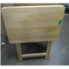 Image 1 : ESTATE:  FOLDING TV TRAY