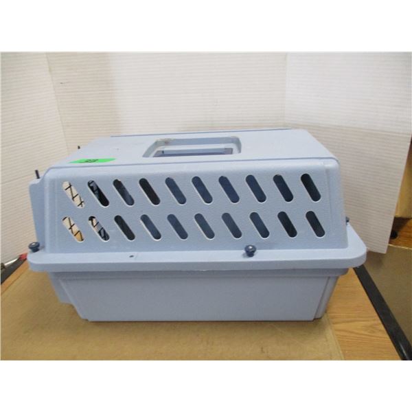 ESTATE:  SMALL PET CAGE