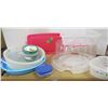 Image 1 : ESTATE:  BOX C/W ASSORTED PLASTICWARE