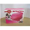 Image 1 : ESTATE/NEW:  BETTY CROCKER MINI DONUT FACTORY