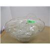 Image 2 : ESTATE:  PUNCH BOWL & CUPS