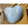 Image 2 : ESTATE/NEW:  MASSAGING BATH PILLOW IN ORIGINAL BOX
