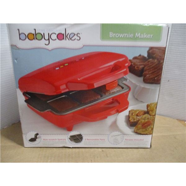 ESTATE/NEW:  BABY CAKES BROWNIE MAKER IN ORIGINAL BOX