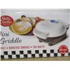 Image 3 : ESTATE:  BETTY CROCKER GRIDDLE BUDDY IN ORIGINAL BOX