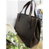 Image 2 : BOX C/W 5 LADIES HAND BAGS