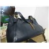 Image 3 : BOX C/W 5 LADIES HAND BAGS