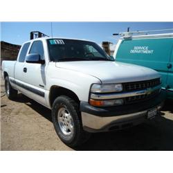 CHEVROLET SILVERADO Z71 1500LS 4X4 EXTENDED CAB PICKUP s/n 1GCEK19T62E247516: