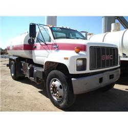 GMC TOPKICK 2000 GALLON S/A WATER TRUCK s/n 1GDJ7H1JXTJ502868: