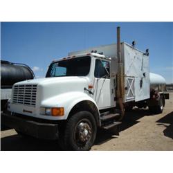 INTERNATIONAL  4900 S/A HOT PRESSURE WASHER TRUCK s/n 1HTSDZ7P8MH342201: