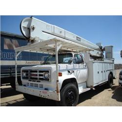 GMC 7000 S/A BUCKET TRUCK s/n 1GDM7DIEIJV512820: