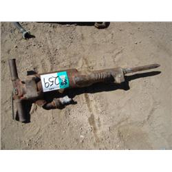 CHICAGO PNEUMATIC PAVEMENT BREAKER