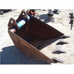 24in. BACKHOE BUCKET