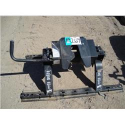 VALLEY POWER PULL PICKUP BED GOOSENECK 5TH WHEEL