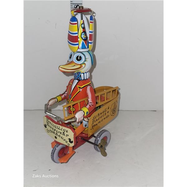 Vintage Tin Litho Fire Duck