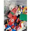 Image 3 : Tub of Misc. LEGO Pieces