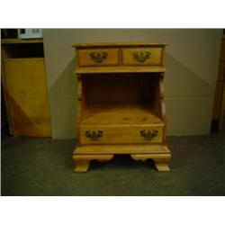 Used early american maple nite stand