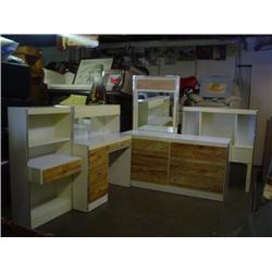 Used dixie wht lacquer twin bed set