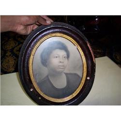 Round picture frame