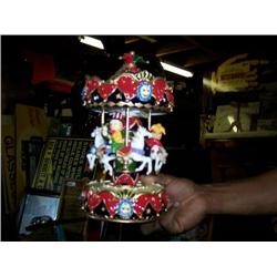 Carosul w/ pony & clowns musicial