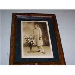 5x7 lady & flowers picture