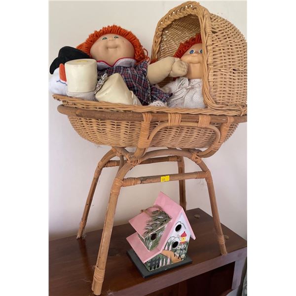 Adorable Wicker Bassinet w/ Stand & Collectable Cabbage Patch Kids