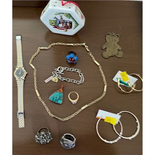Assorted Men's & Ladies Costume Jewlery