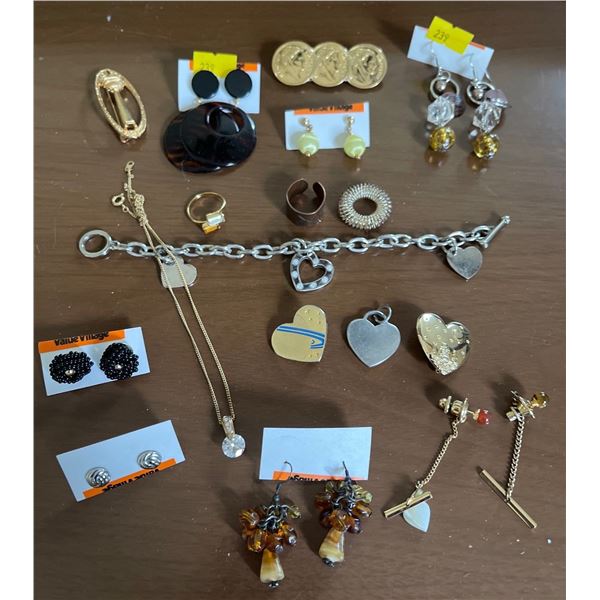 Assorted Ladies Costume Jewelry Pieces