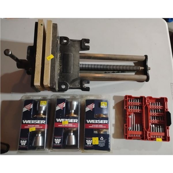 3 New Weiser Door Security Devices w/ Heavy Duty Wood Working Tools