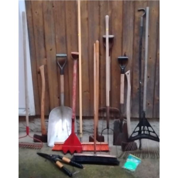 All Season Yard/Garden Maintenance Tools