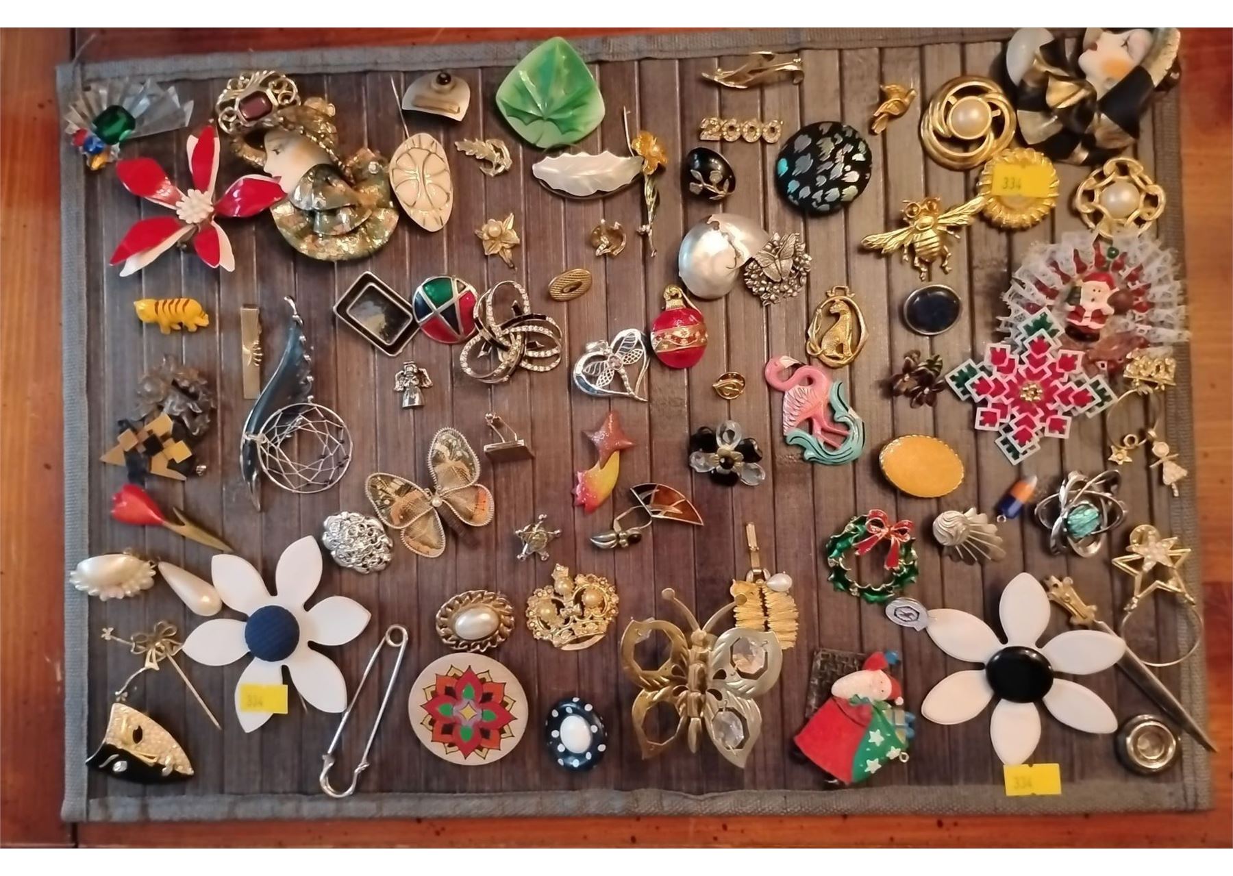 Vintage Brooch Collection - Beck Auctions Inc.