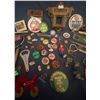 Image 3 : Assorted Vintage Smalls Souvenirs Key Chains Trinkets & More
