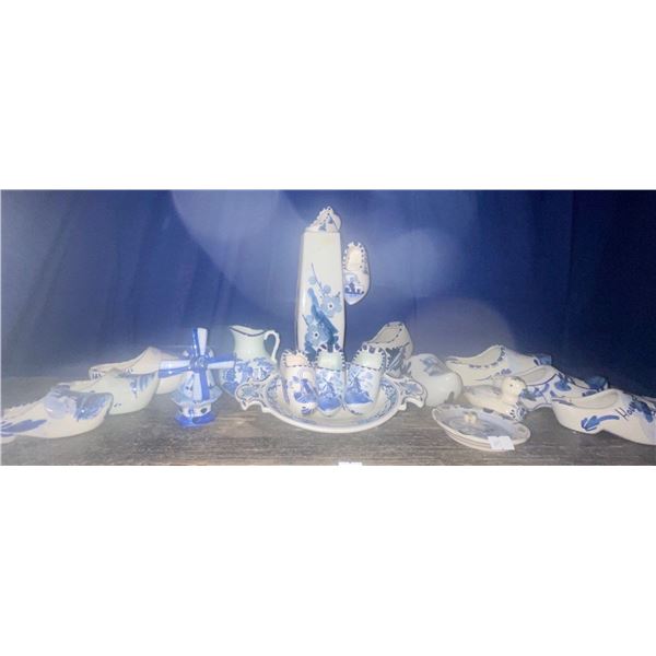 Hollands Hand painted Porcelain Collection ' Delpht'