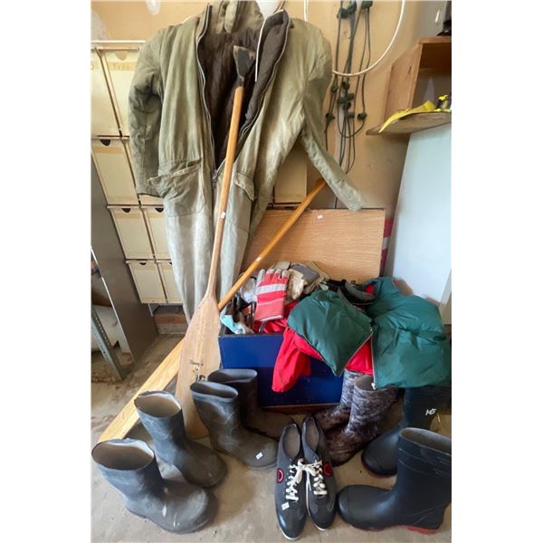 Paddles Padded Coveralls Lockable Trunk New Rubber Boots & More
