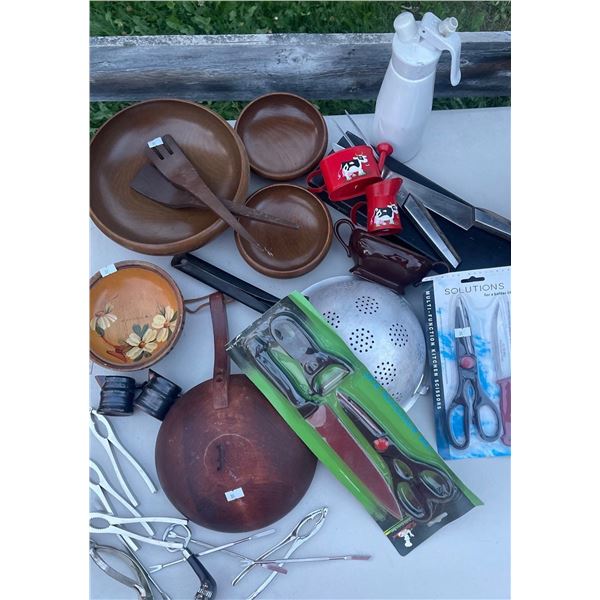 Teak Serving Bowls V6 Salad Tossers Whip Cream Canister Crab Crackers 