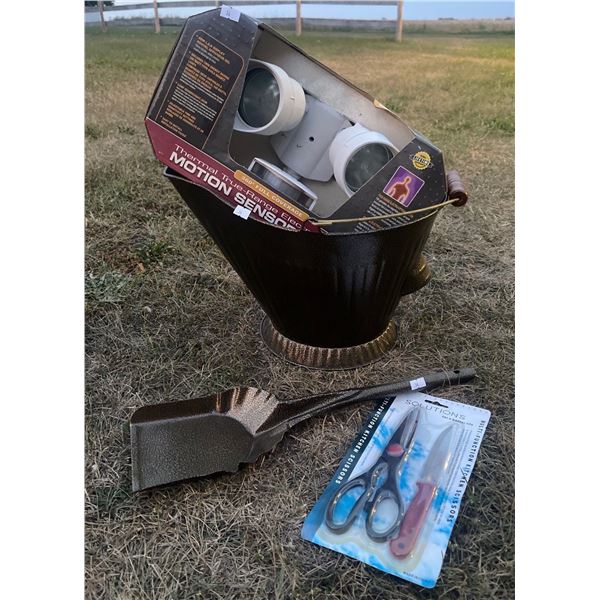 New Product Lot Motion Sensored Flood Lights Coal/Ash Collector Bucket & More