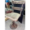 Image 3 : Antique Detention Chair 27T Time Out
